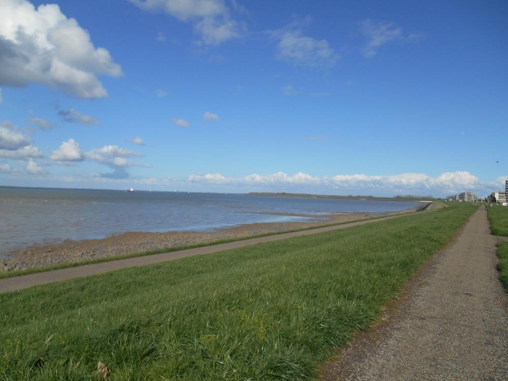 Hotel De Blaauwe Leeuw Terneuzen Eksteriør bilde